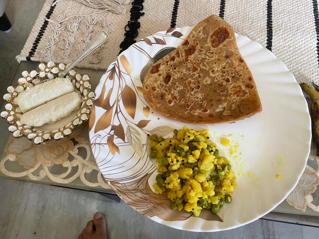 Even the breakfast comes with sweets, life is good.